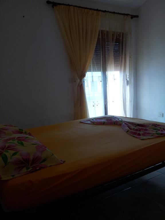 Velaj Apartments Orikum Ruang foto