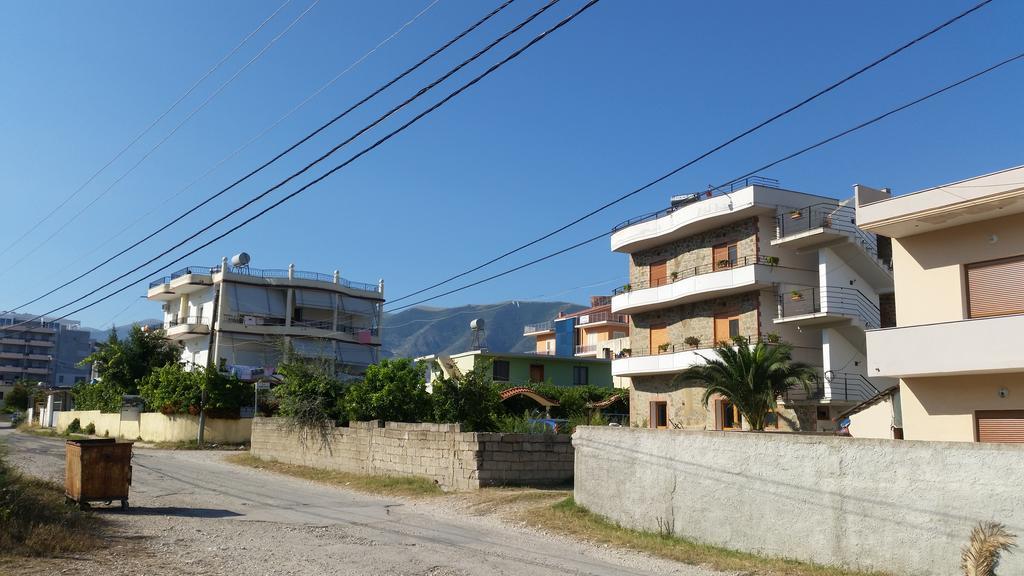Velaj Apartments Orikum Bagian luar foto