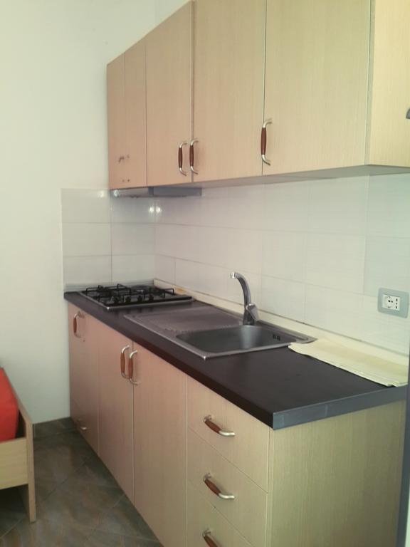Velaj Apartments Orikum Bagian luar foto