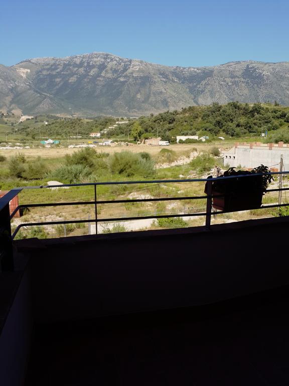 Velaj Apartments Orikum Bagian luar foto