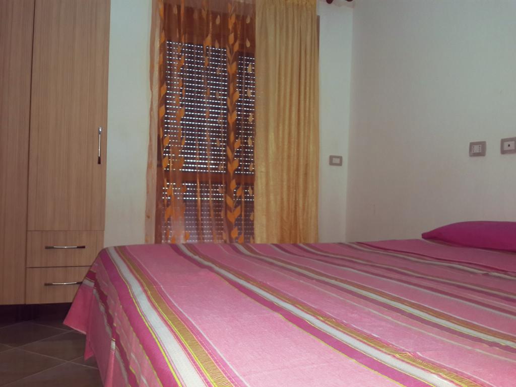 Velaj Apartments Orikum Bagian luar foto