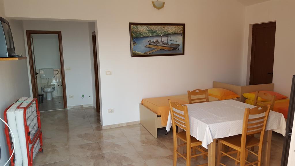Velaj Apartments Orikum Bagian luar foto
