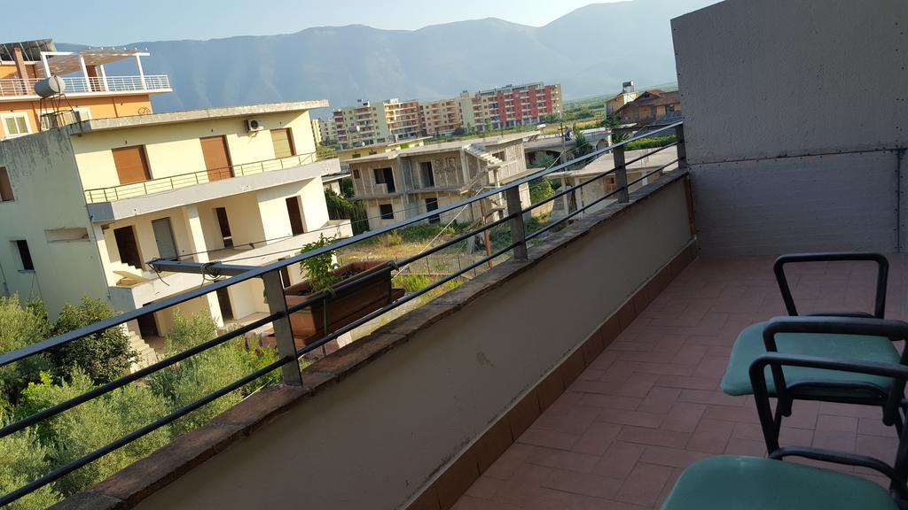 Velaj Apartments Orikum Bagian luar foto