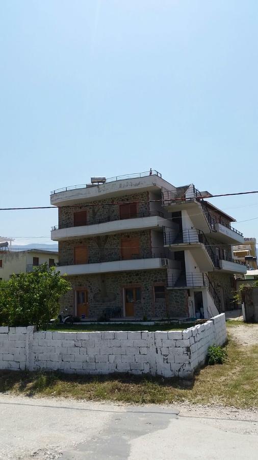 Velaj Apartments Orikum Bagian luar foto