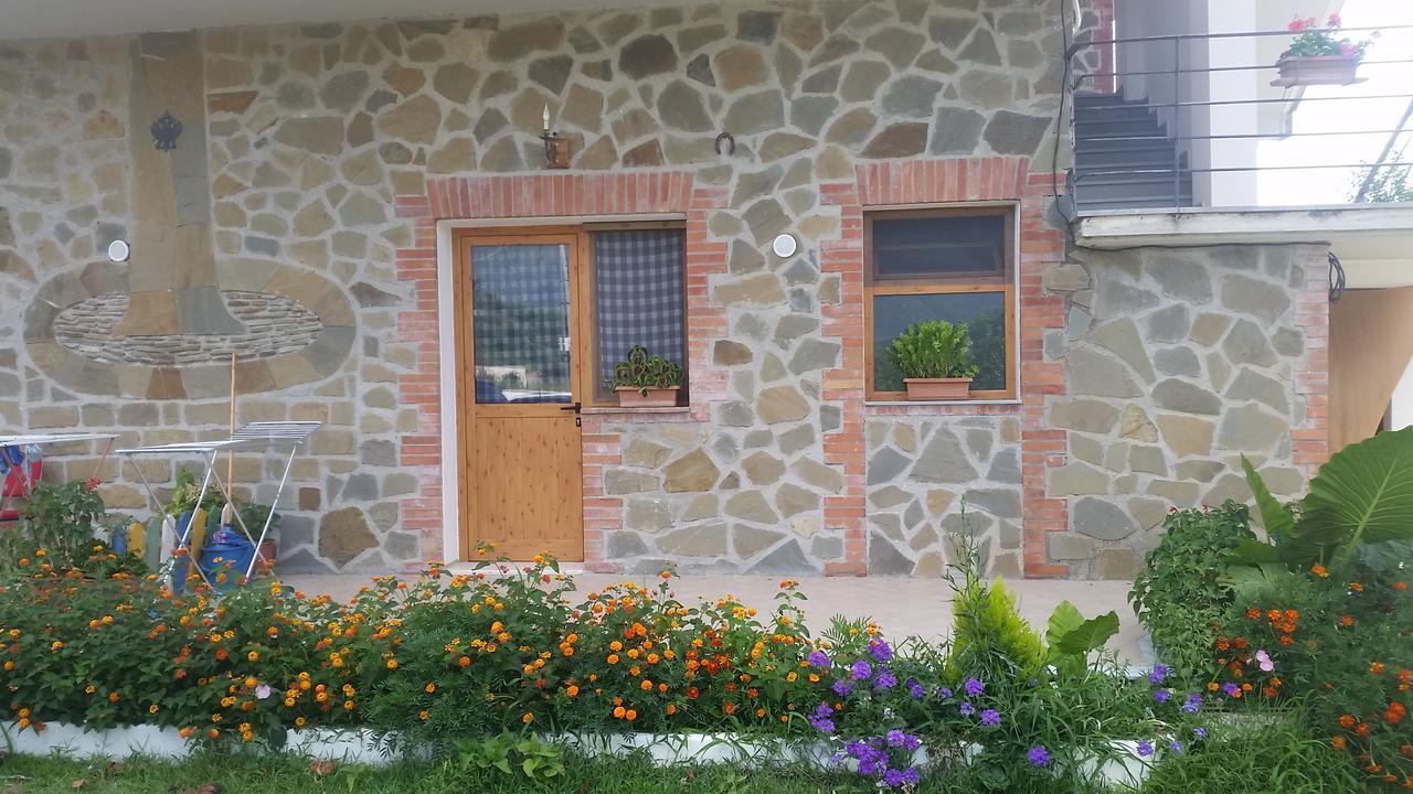 Velaj Apartments Orikum Bagian luar foto